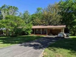 Pre-foreclosure in  WALKER AVE Fayetteville, GA 30215