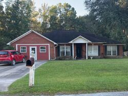 Pre-foreclosure in  PARADISE LN Midway, GA 31320