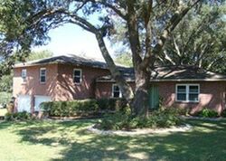 Pre-foreclosure in  GREEN OAK LN Dade City, FL 33525