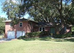 Pre-foreclosure in  GREEN OAK LN Dade City, FL 33525