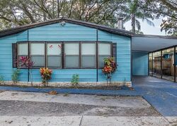 Pre-foreclosure in  BAY HILLS CIR Thonotosassa, FL 33592