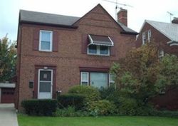 Pre-foreclosure in  FAVERSHAM RD Cleveland, OH 44118