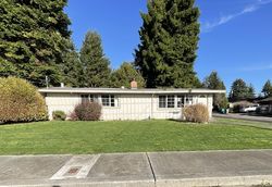 Pre-foreclosure in  RUSS ST Eureka, CA 95501