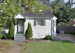 Pre-foreclosure in  LAKE DR Bellmawr, NJ 08031