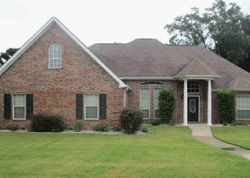 Pre-foreclosure in  COUNTRYSIDE DR Texarkana, AR 71854