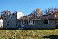 Pre-foreclosure in  SPENCER DR Middletown, CT 06457