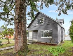 Pre-foreclosure in  RAINIER AVE Everett, WA 98201