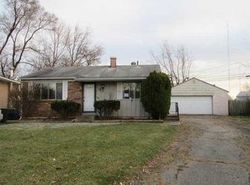 Pre-foreclosure in  IVORTON RD S Columbus, OH 43207