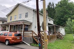 Pre-foreclosure in  HONEY POT ST Nanticoke, PA 18634