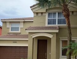 Pre-foreclosure in  SW 49TH CT Hollywood, FL 33027