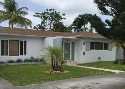 Pre-foreclosure in  PEACHTREE DR Miami, FL 33161