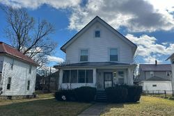 Pre-foreclosure in  W 5TH ST Mansfield, OH 44903