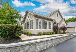  Lakeview Cir, Canal Winchester OH