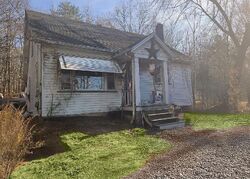 Pre-foreclosure in  RIMROCK DR Stroudsburg, PA 18360