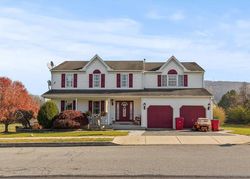 Pre-foreclosure in  S SANDY LN Reading, PA 19608