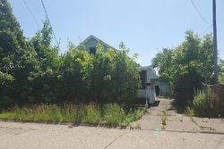 Pre-foreclosure in  WARFEL AVE Erie, PA 16503