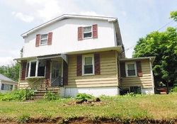 Pre-foreclosure in  ALLENTOWN RD Green Lane, PA 18054