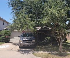 Pre-foreclosure in  APPIN CT Houston, TX 77095