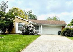 Pre-foreclosure in  WHITEHOUSE DR Toledo, OH 43611