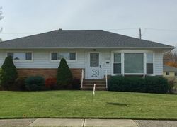 Pre-foreclosure in  OAKWOOD RD Cleveland, OH 44130