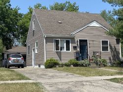 Pre-foreclosure in  W MARSHALL ST Ferndale, MI 48220