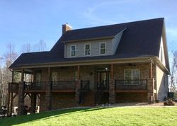 Pre-foreclosure in  HEGE DR Lexington, NC 27295