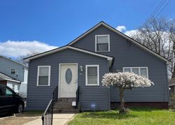 Pre-foreclosure in  JACKSON AVE Schenectady, NY 12304