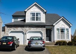 Pre-foreclosure in  RIDGEWOOD WAY Burlington, NJ 08016