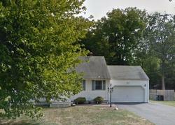Pre-foreclosure in  FALLON DR North Haven, CT 06473