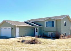 Pre-foreclosure in  SPRUCE DR Staples, MN 56479