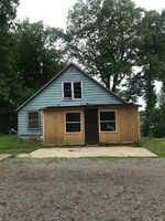 Pre-foreclosure Listing in ACKERS POINT DR DELTON, MI 49046