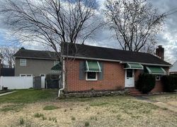 Pre-foreclosure in  NEWFIELD RD Glen Burnie, MD 21061