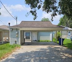 Pre-foreclosure in  S RINGER AVE Gonzales, LA 70737