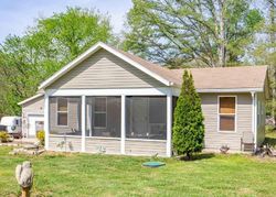 Pre-foreclosure in  S DIXIE HWY Elizabethtown, KY 42701