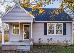 Pre-foreclosure in  LESTER AVE Louisville, KY 40215