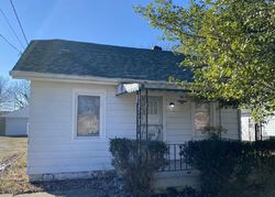 Pre-foreclosure in  LIPPS LN Louisville, KY 40219