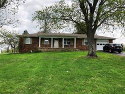 Pre-foreclosure Listing in OLD LEBANON RD CAMPBELLSVILLE, KY 42718