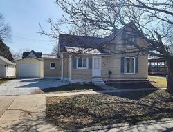 Pre-foreclosure in  E ROBINSON ST Knoxville, IA 50138