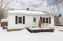 Pre-foreclosure Listing in FRANKLIN ST CENTER POINT, IA 52213