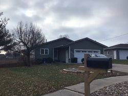 Pre-foreclosure in  W LONG LANE DR Knoxville, IA 50138