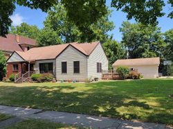 Pre-foreclosure in  S 7TH ST Burlington, IA 52601