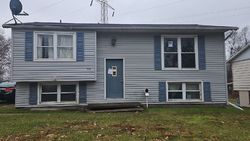 Pre-foreclosure in  E 6TH ST Rock Falls, IL 61071