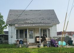 Pre-foreclosure in  E VERNON ST Farmington, IL 61531