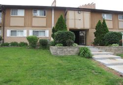 Pre-foreclosure Listing in E OLD WILLOW RD APT 171 PROSPECT HEIGHTS, IL 60070
