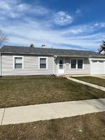 Pre-foreclosure in  GLEN AVE Romeoville, IL 60446