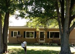 Pre-foreclosure in  GREENVIEW CIR Joliet, IL 60435