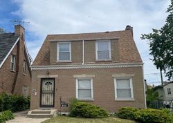 Pre-foreclosure in  S CREGIER AVE Chicago, IL 60617