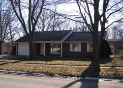 Pre-foreclosure in  RUTLEDGE DR Urbana, IL 61802