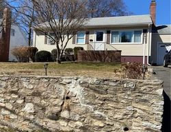 Pre-foreclosure in  MARYANNE LN Stamford, CT 06905