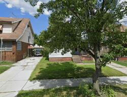 Pre-foreclosure in  TATE AVE Cleveland, OH 44109